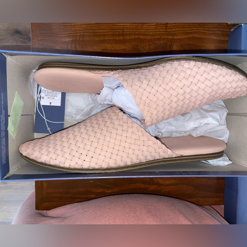 Light blush slip ons